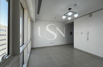 Apartment - 1 Bedroom - 1 Bathroom for rent in Nova Tower - Dubai Silicon Oasis - Dubai