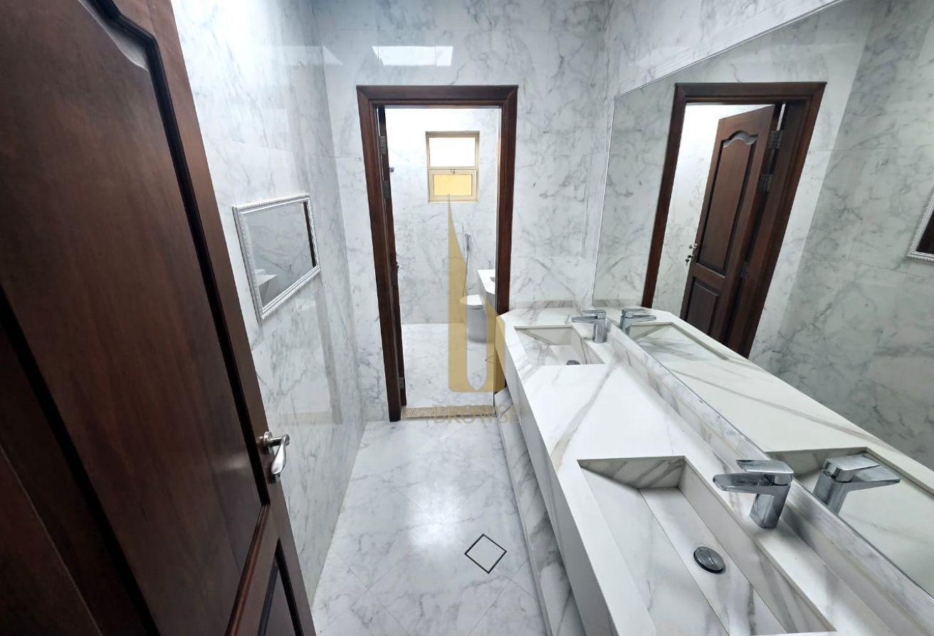 RENOVATED KITCHEN+BATHROOMS | Private Pool+Garden photo 17