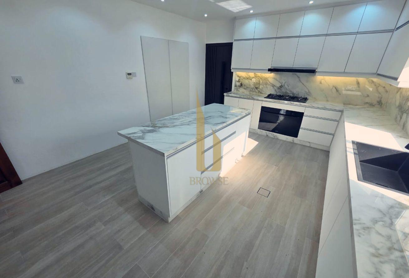 RENOVATED KITCHEN+BATHROOMS | Private Pool+Garden photo 15
