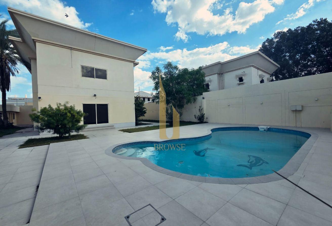 RENOVATED KITCHEN+BATHROOMS | Private Pool+Garden photo 6