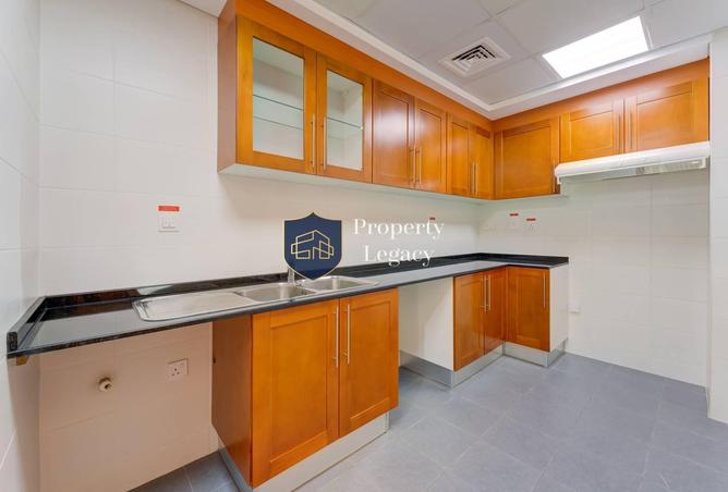 86180339 - Property Image 3