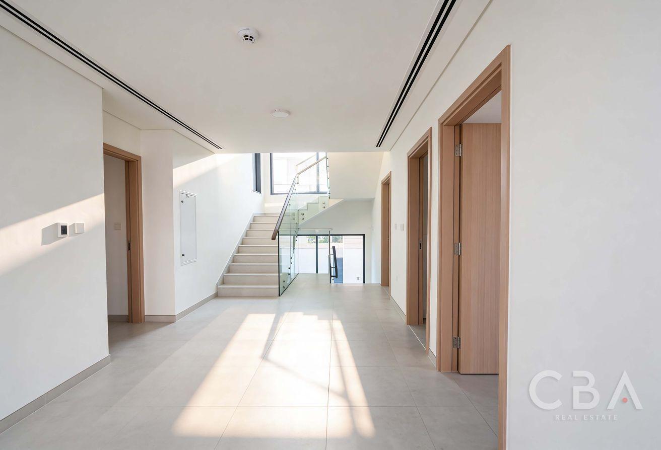 Central Park Facing | Brand New Villa | Single Row photo 7