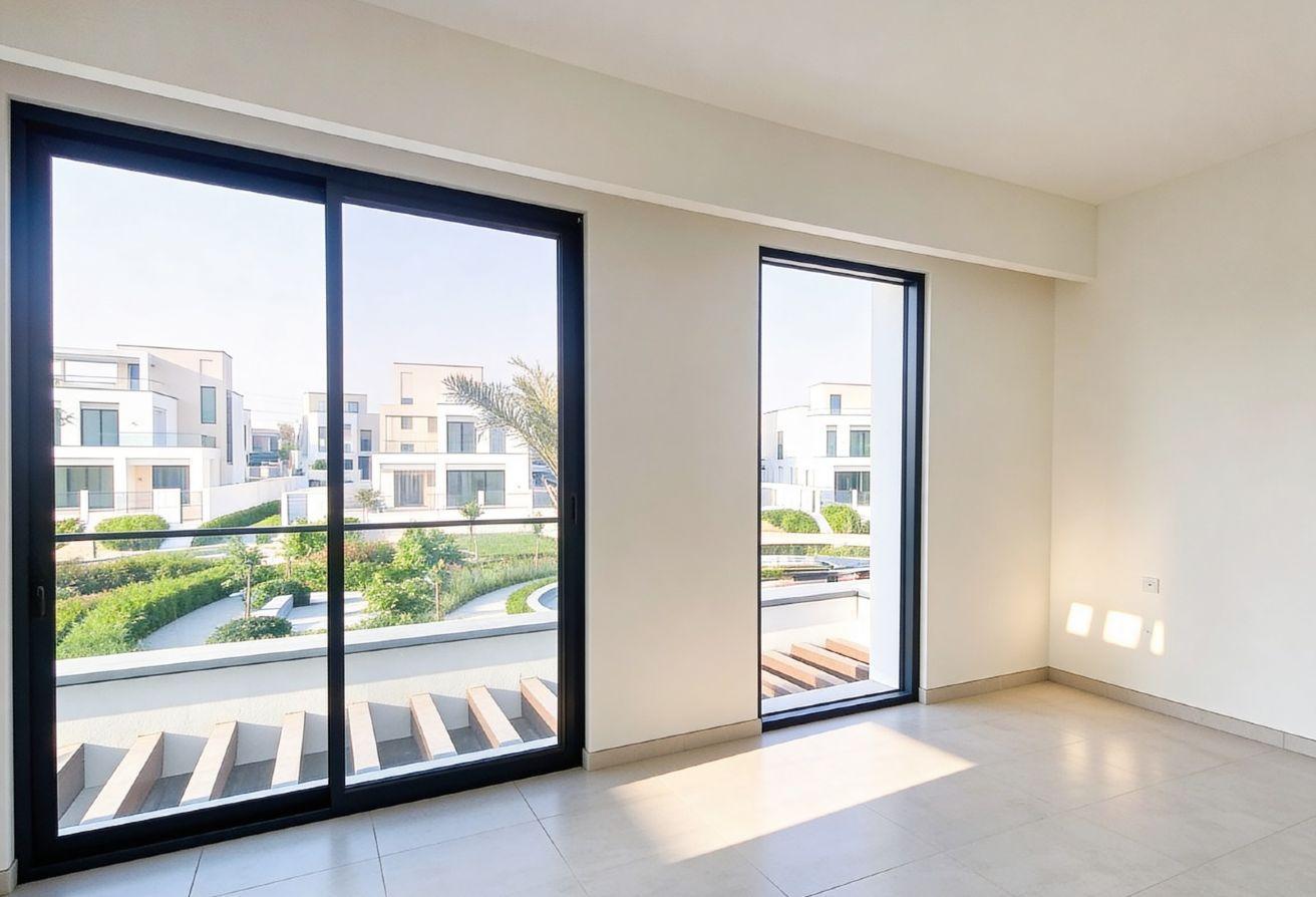 Central Park Facing | Brand New Villa | Single Row photo 5