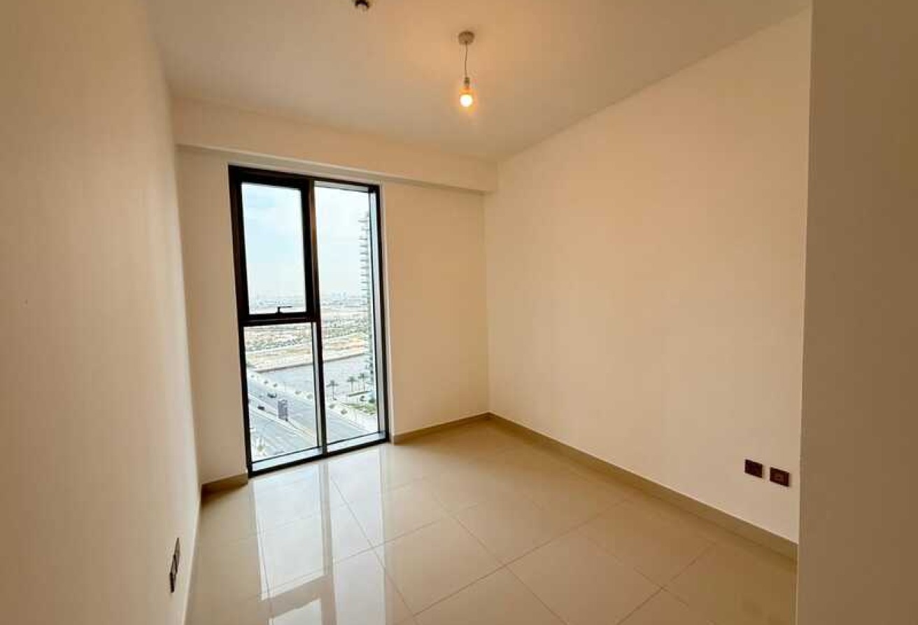 SPACIOUS 2BR | PARK VIEW | UNFURNISHED gallery image