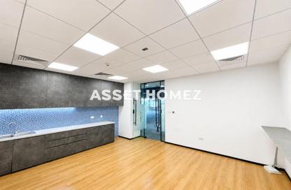 Office Space - Studio - 2 Bathrooms for rent in Emaar Business Park Building 4 - Emaar Business Park - Sheikh Zayed Road - Dubai