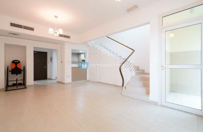 Townhouse - 2 - 4 for rent in Waterfall District - Al Ghadeer - Abu Dhabi