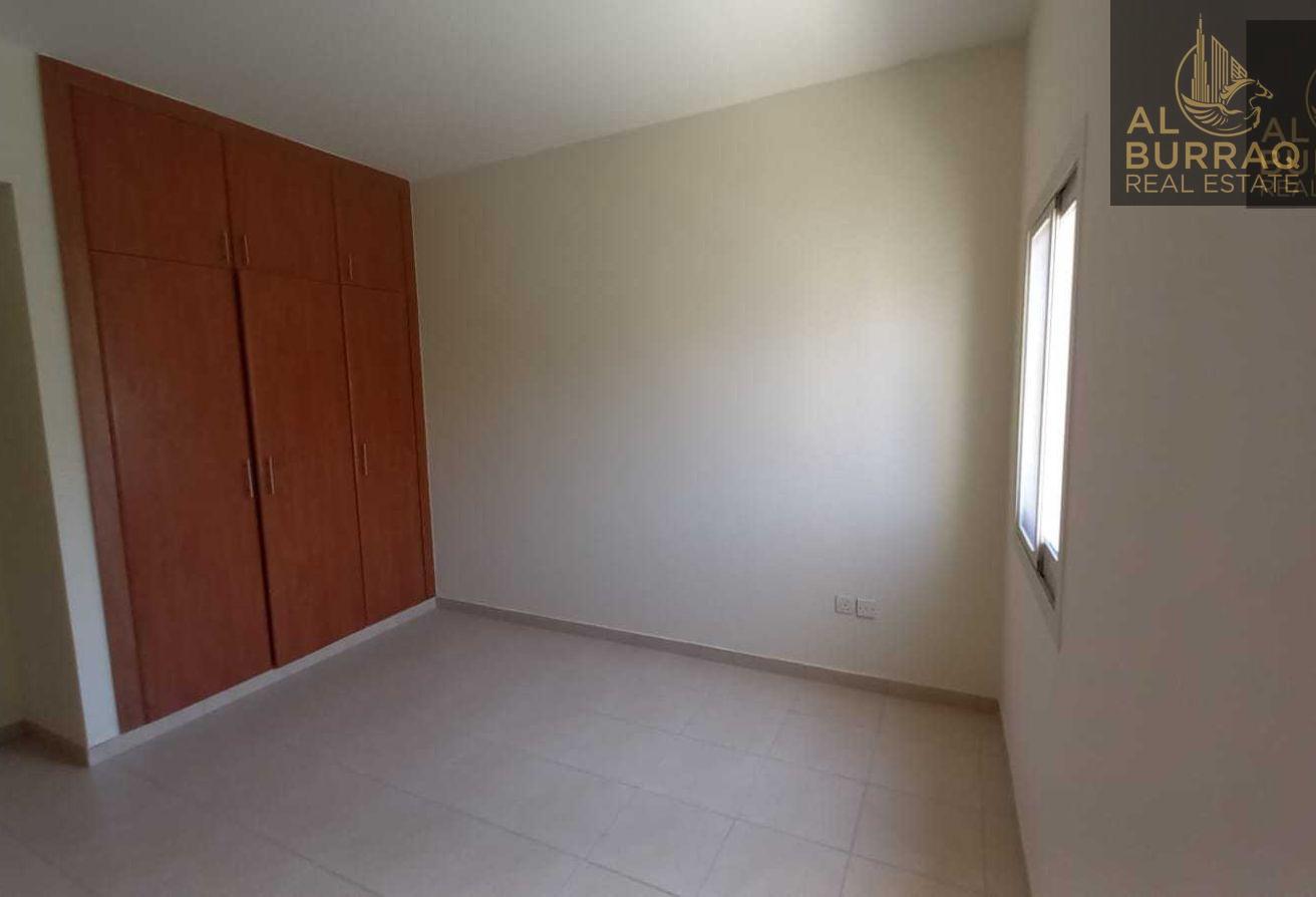 Spacious Corner Villa | Private & Prime Location photo 18