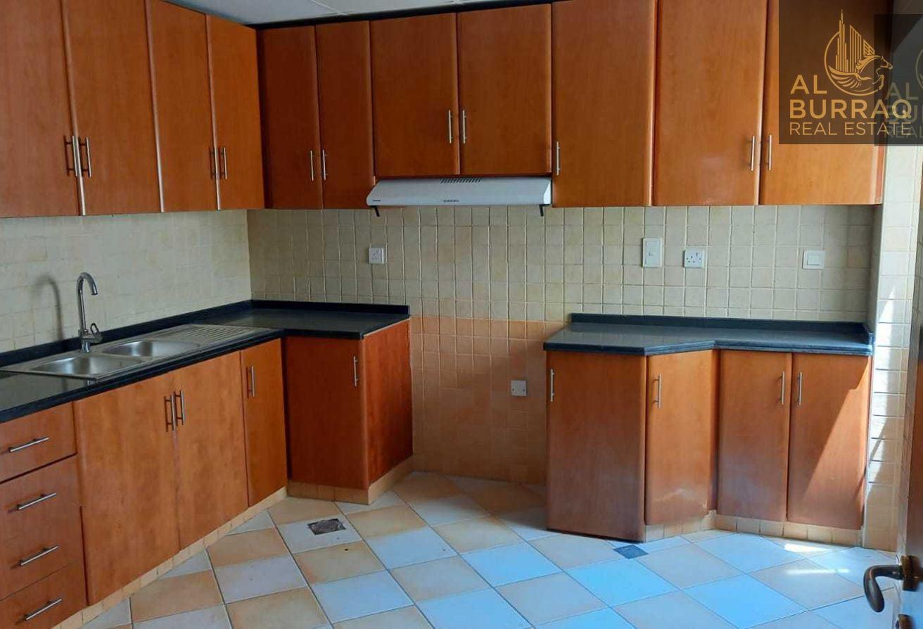 Spacious Corner Villa | Private & Prime Location photo 8