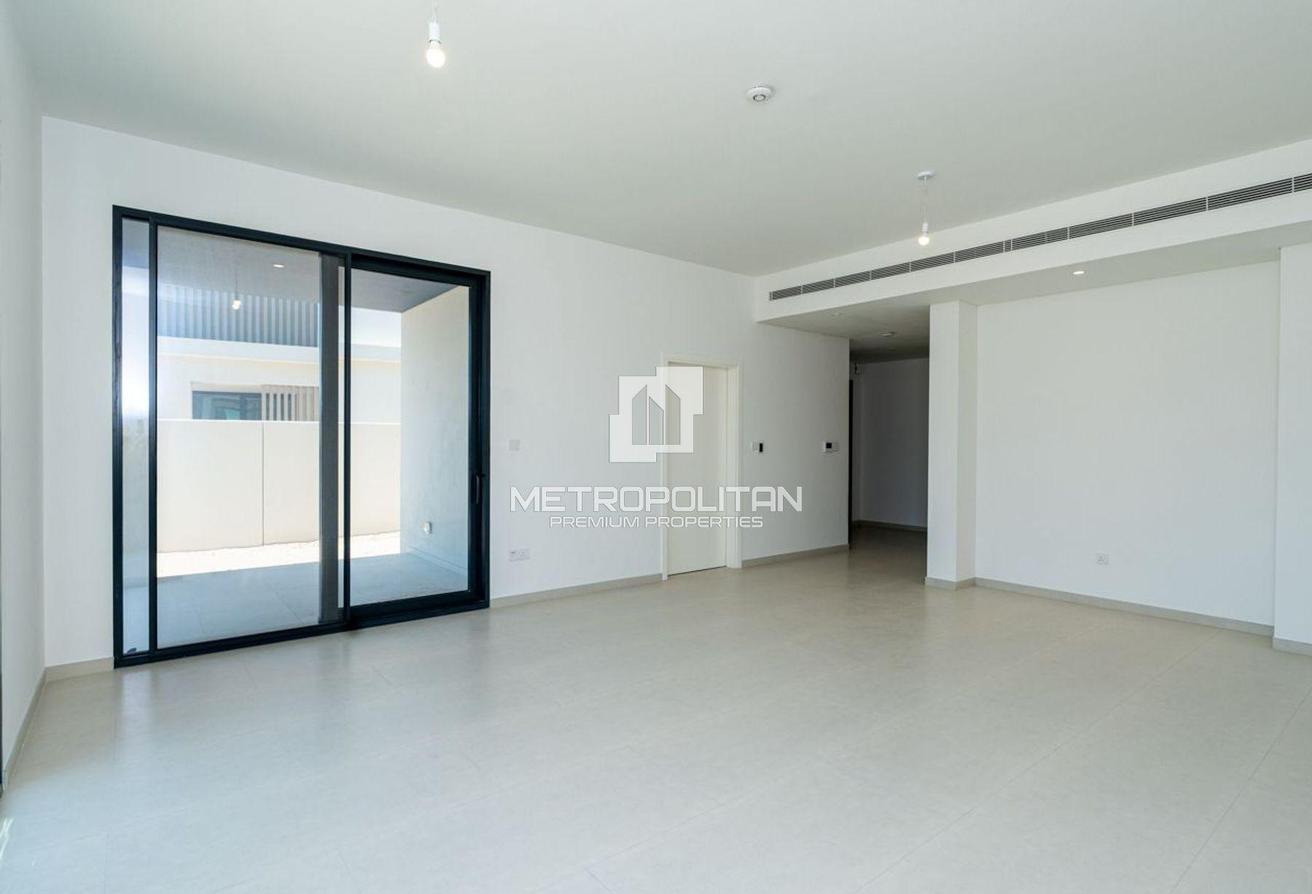 Close to Pool and Park | Single Row | Corner Unit photo 12