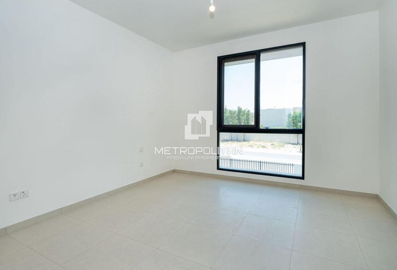 Close to Pool and Park | Single Row | Corner Unit photo 13