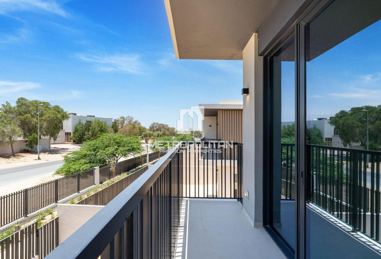 Close to Pool and Park | Single Row | Corner Unit photo 18