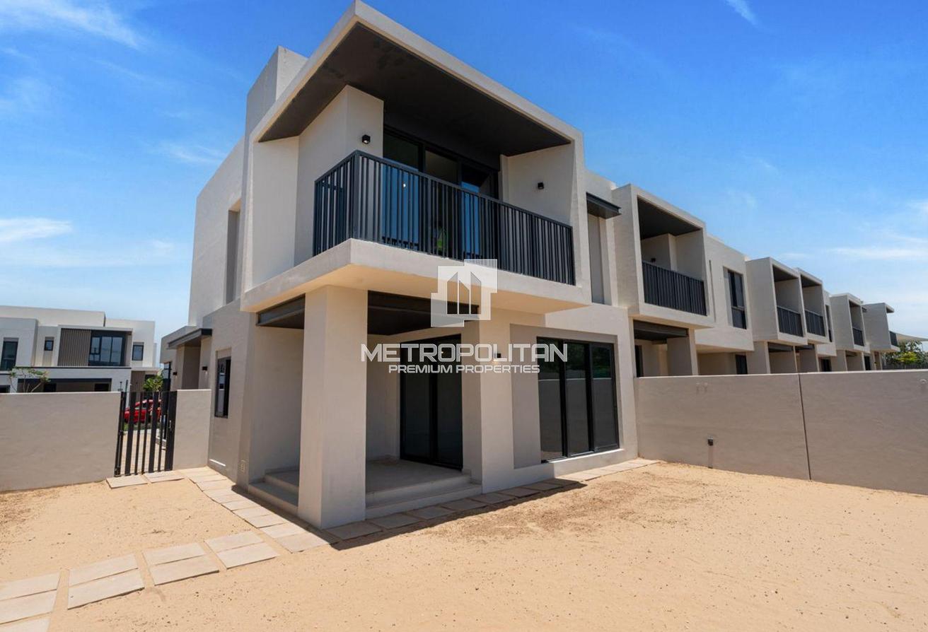 Close to Pool and Park | Single Row | Corner Unit photo 24