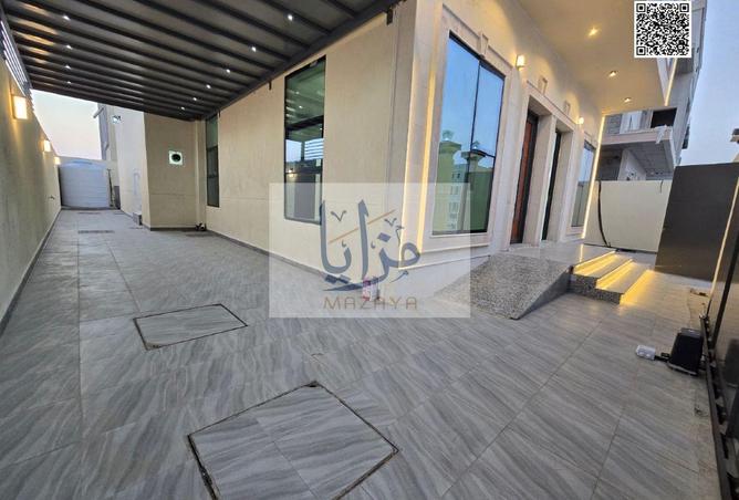 54457066 - Property Image 2