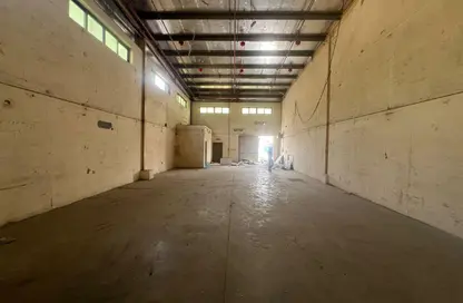 مستودع - استوديو - 1 حمام للايجار في المنطقة الصناعية رقم 10 - المنطقة الصناعية بالشارقة - الشارقة