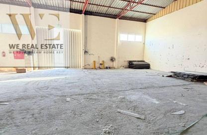Warehouse - Studio - 1 Bathroom for rent in Umm Al Thuoob - Umm Al Quwain