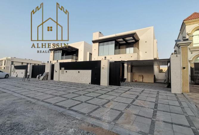 Spacious 5 BR Villa in Al Mowaihat 3