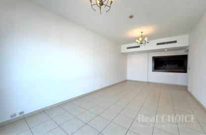 Apartment - 3 Bedrooms - 3 Bathrooms for rent in Latifa Tower - Sheikh Zayed Road - Dubai