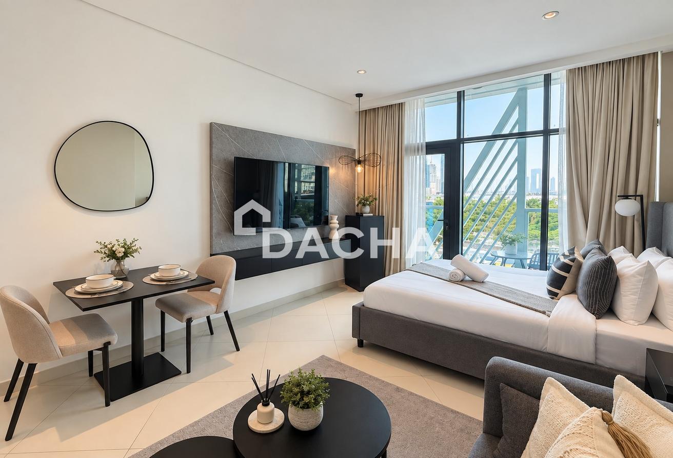 Sea View | Vacant | Upgraded Furniture photo 5