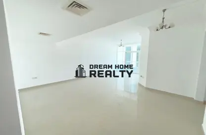 Apartment - 2 Bedrooms - 3 Bathrooms for rent in New Al Taawun Road - Al Taawun - Sharjah