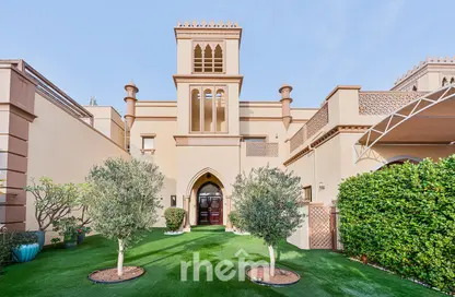 Villa - 4 Bedrooms - 5 Bathrooms for rent in Canal Cove Frond C - Canal Cove Villas - Palm Jumeirah - Dubai