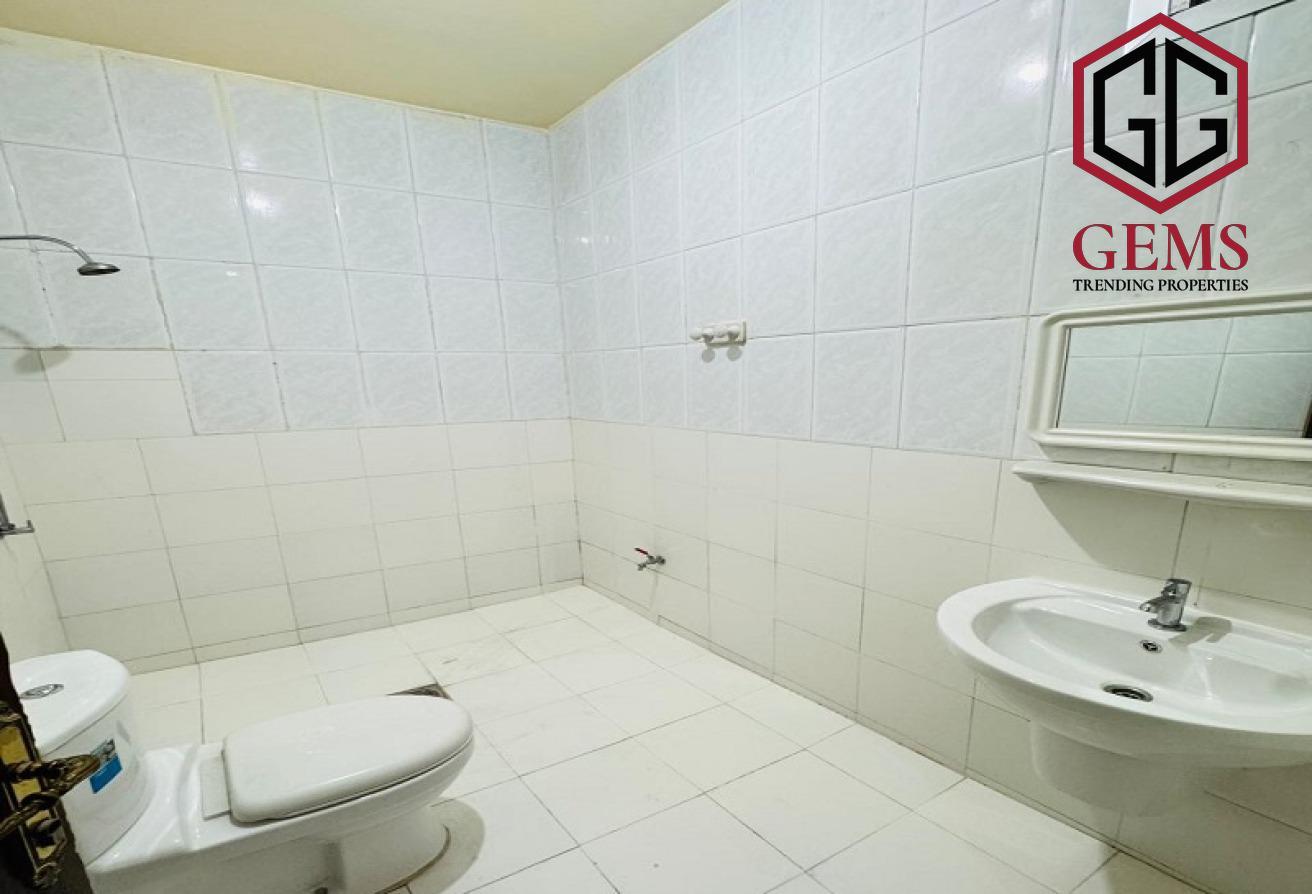 GROUND FLOOR | BEST FOR COMMERICAL USAGE | MODERN photo 7