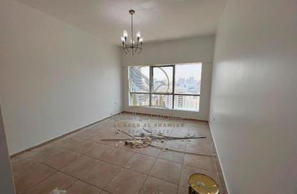 Apartment - 3 Bedrooms - 4 Bathrooms for rent in Yasmeen Tower - Al Majaz 2 - Al Majaz - Sharjah