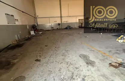 Warehouse - Studio - 6 Bathrooms for rent in Umm Al Thuoob - Umm Al Quwain