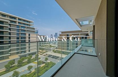 Apartment - 2 Bedrooms - 2 Bathrooms for sale in Seagate Building 1 - Seagate - Mina Rashid - Dubai