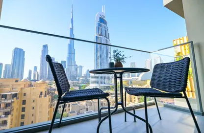 Apartment - 2 Bedrooms - 2 Bathrooms for rent in Burj Royale - Downtown Dubai - Dubai