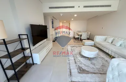 شقة - 2 غرف نوم - 3 حمامات للايجار في راديانت سكوير - مدينة الأضواء - جزيرة الريم - أبوظبي