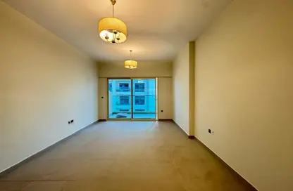 Apartment - 3 Bedrooms - 3 Bathrooms for rent in Dune Residency - District 17 - Jumeirah Village Circle - Dubai