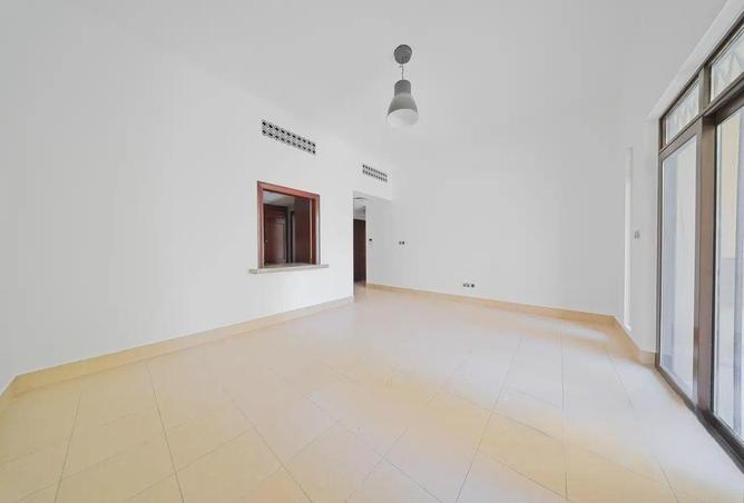 106403738 - Property Image 2