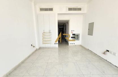 Apartment - Studio - 1 for rent in Al Tai - Sharjah
