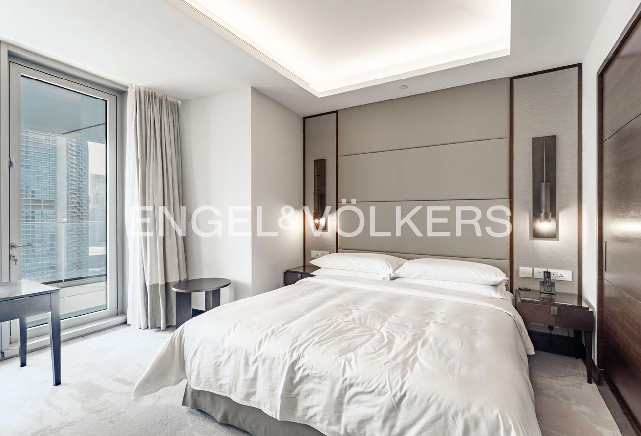 Burj Khalifa View | Luxurious | Premium photo 16
