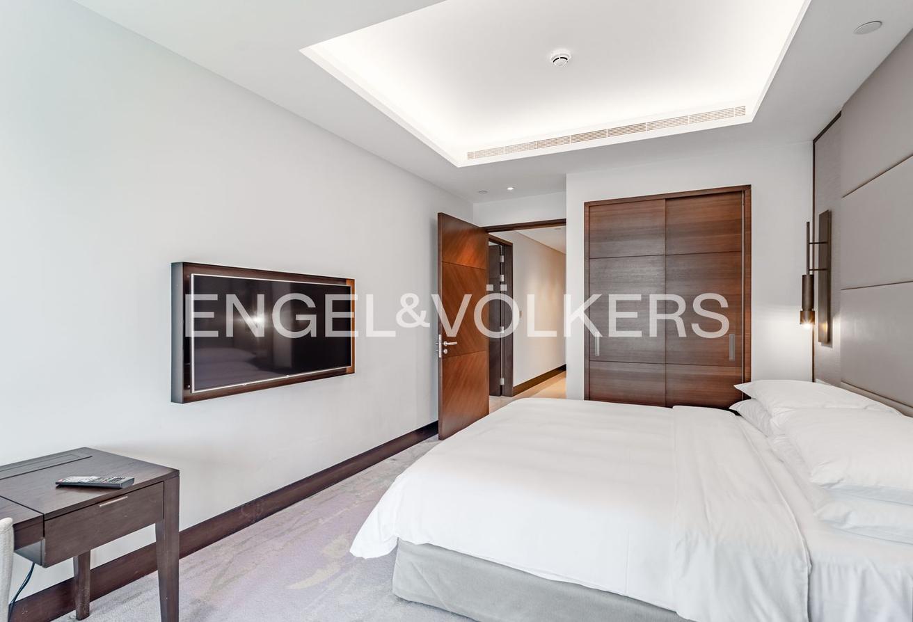 Burj Khalifa View | Luxurious | Premium photo 22