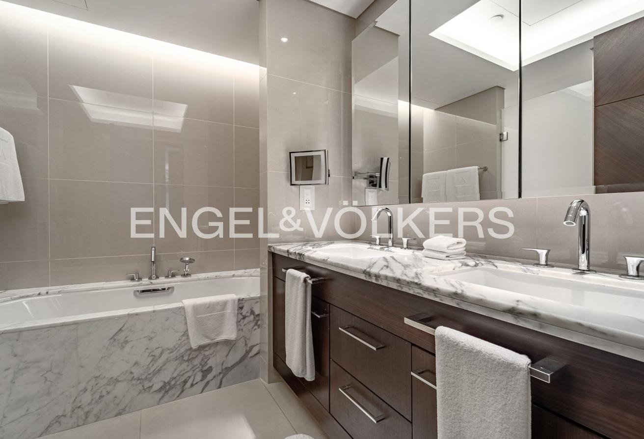 Burj Khalifa View | Luxurious | Premium photo 15