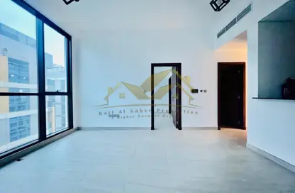 Apartment - 1 Bedroom - 2 Bathrooms for rent in Jumeirah Garden City - Al Satwa - Dubai