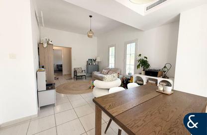 Villa - 3 Bedrooms - 2 Bathrooms for rent in Springs 2 - The Springs - Dubai