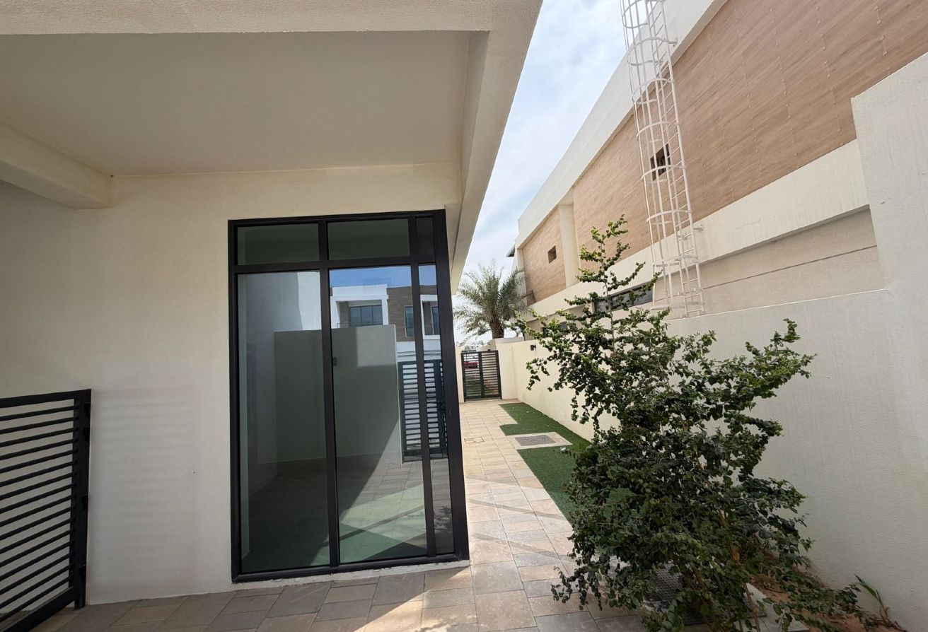 Marbella 5BR Villa | Spacious | Prime Location