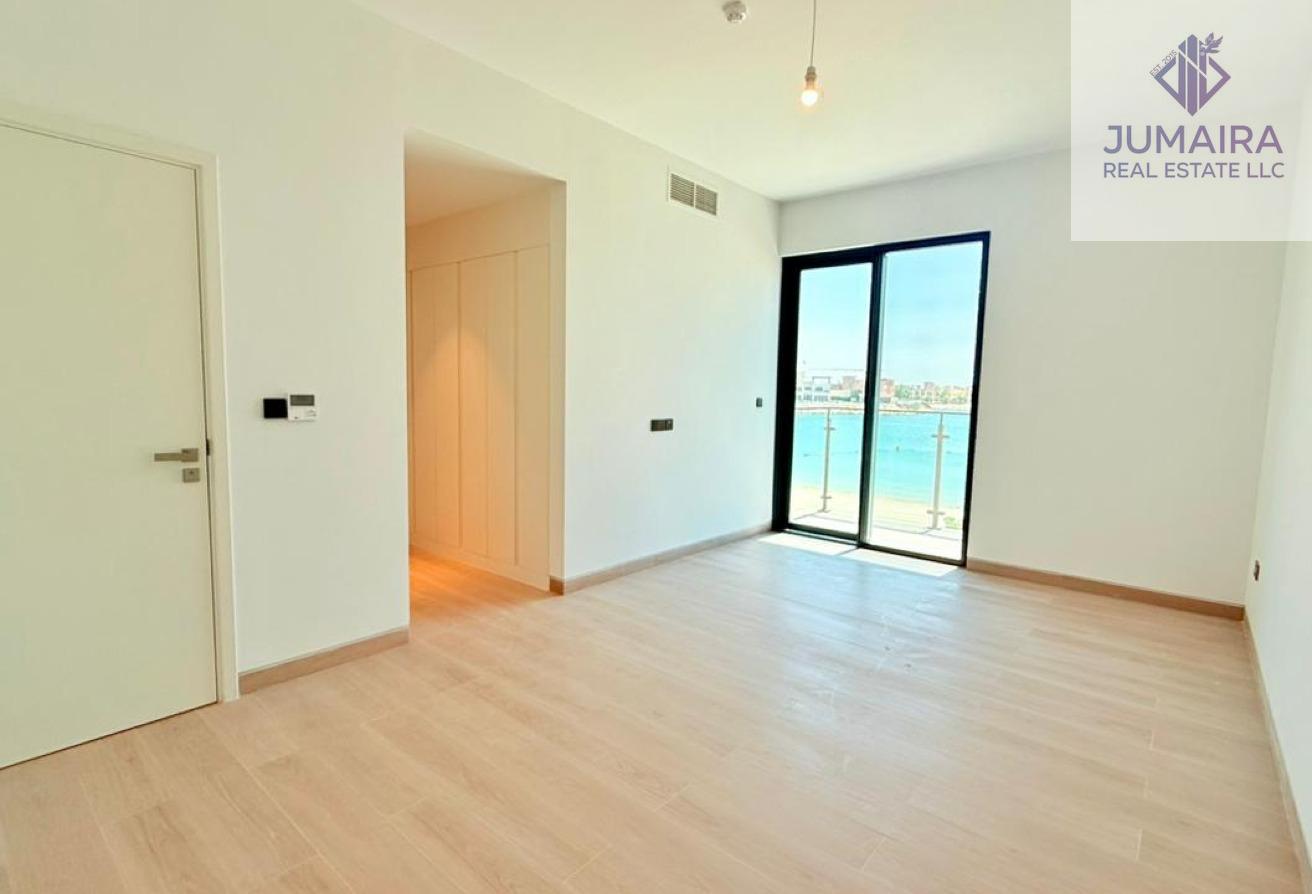 Exclusive Waterfront Paradise 4BR Villa Pool, GYM