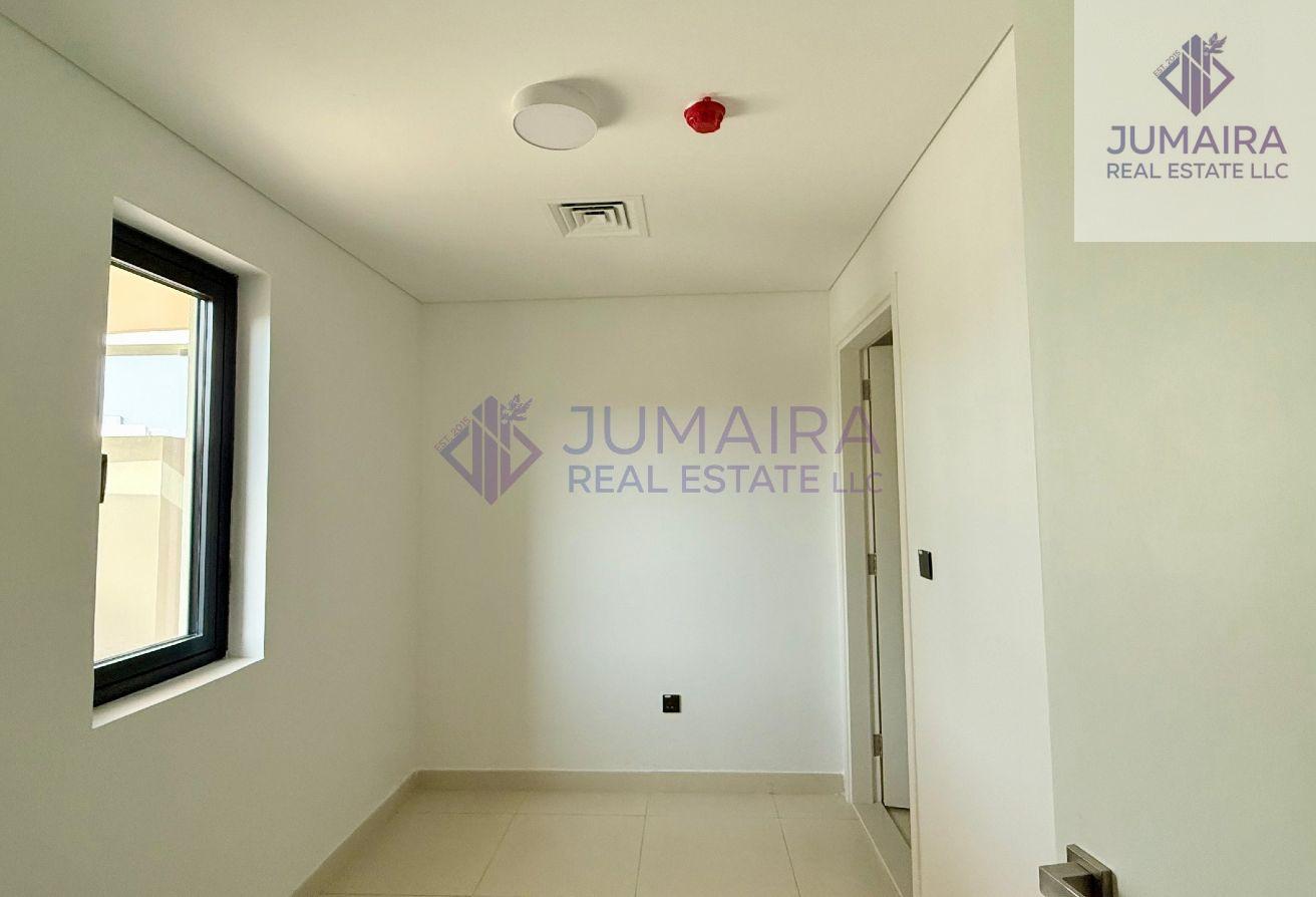 Exclusive Waterfront Paradise 4BR Villa Pool, GYM