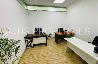 مكتب - غرفة نوم - 1 حمام للايجار في مبنى بيزنس اتريوم - عود ميثاء - بر دبي - دبي