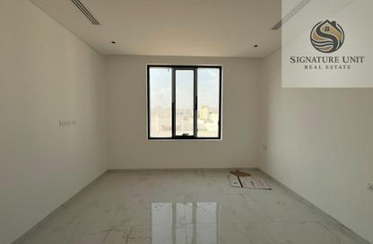 Villa - 5 - 7 for rent in Wadi Alshabak - Dubai Villa - 5 - 7 for rent in Wadi Alshabak - Dubai