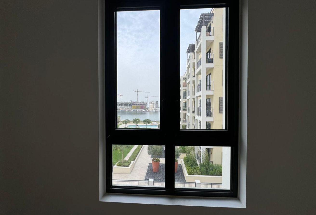 2 bedroom apartment in La Sirene Building 5, Jumeirah: 8