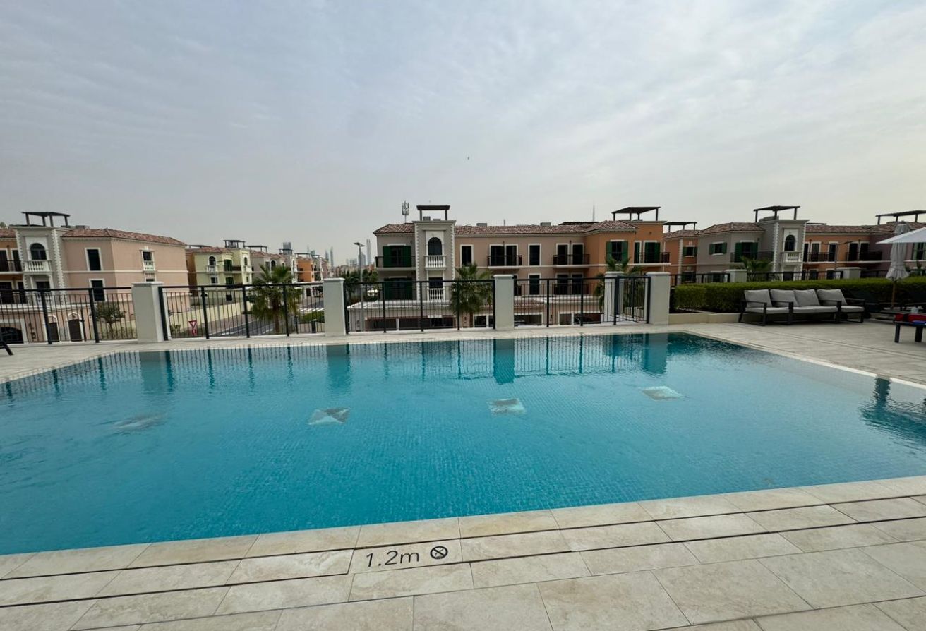2 bedroom apartment in La Sirene Building 5, Jumeirah: 15