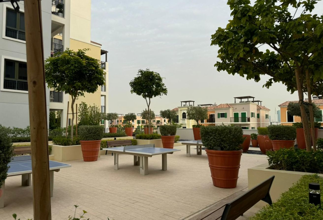 2 bedroom apartment in La Sirene Building 5, Jumeirah: 17