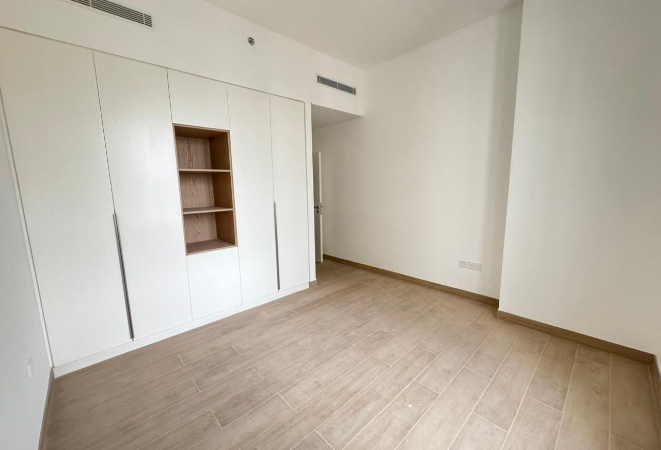 2 bedroom apartment in La Sirene Building 5, Jumeirah: 11