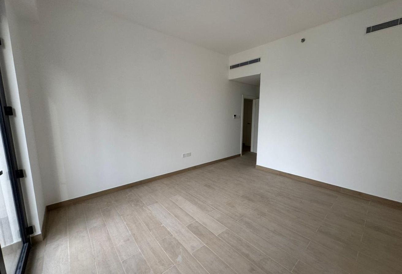 2 bedroom apartment in La Sirene Building 5, Jumeirah: 13