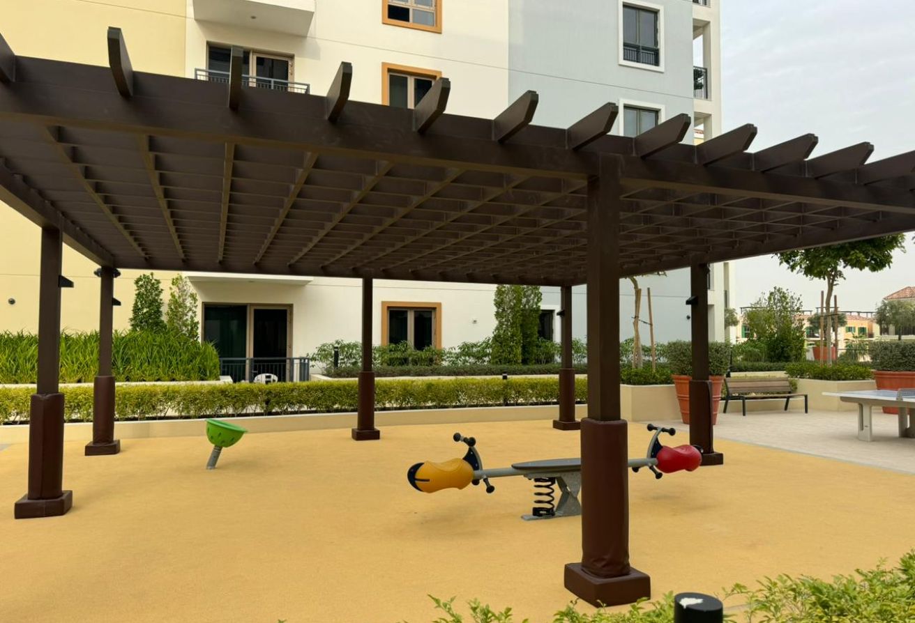 2 bedroom apartment in La Sirene Building 5, Jumeirah: 14