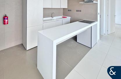 Apartment - 1 Bedroom - 2 Bathrooms for rent in West Avenue Tower - Dubai Marina - Dubai